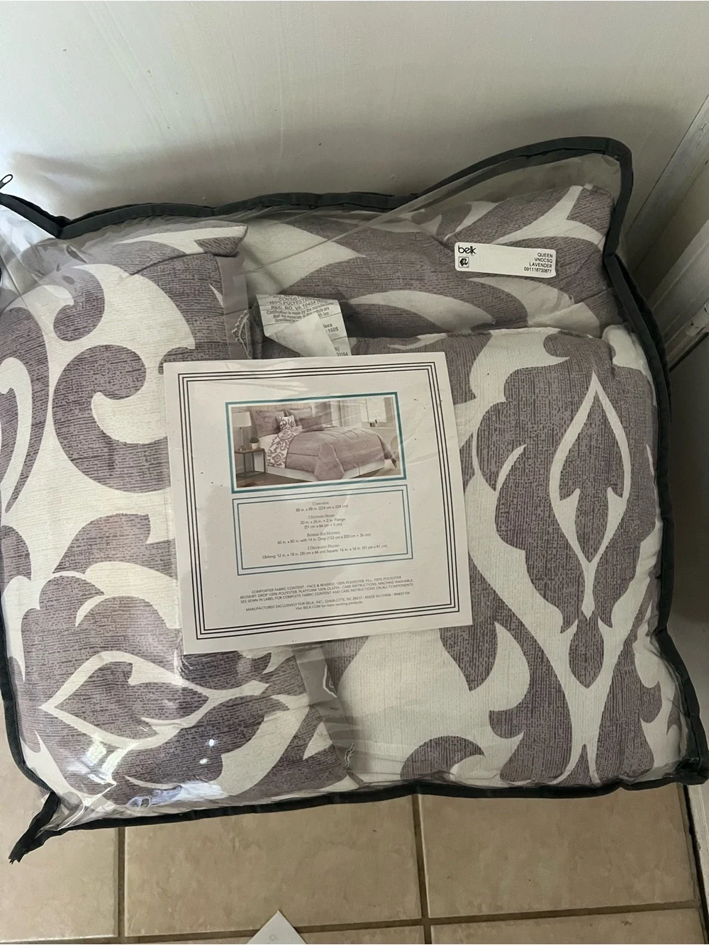Modern Southern Home Viéndome Reversible Queen Comforter Set New Open Packaging
